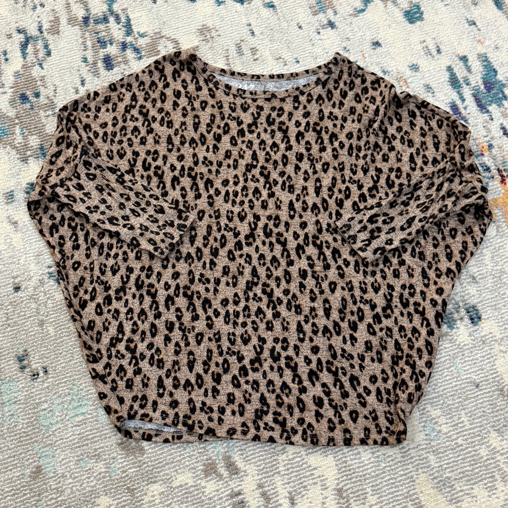 Leopard animal print women ladies dressy top blouse shirt size small clothes